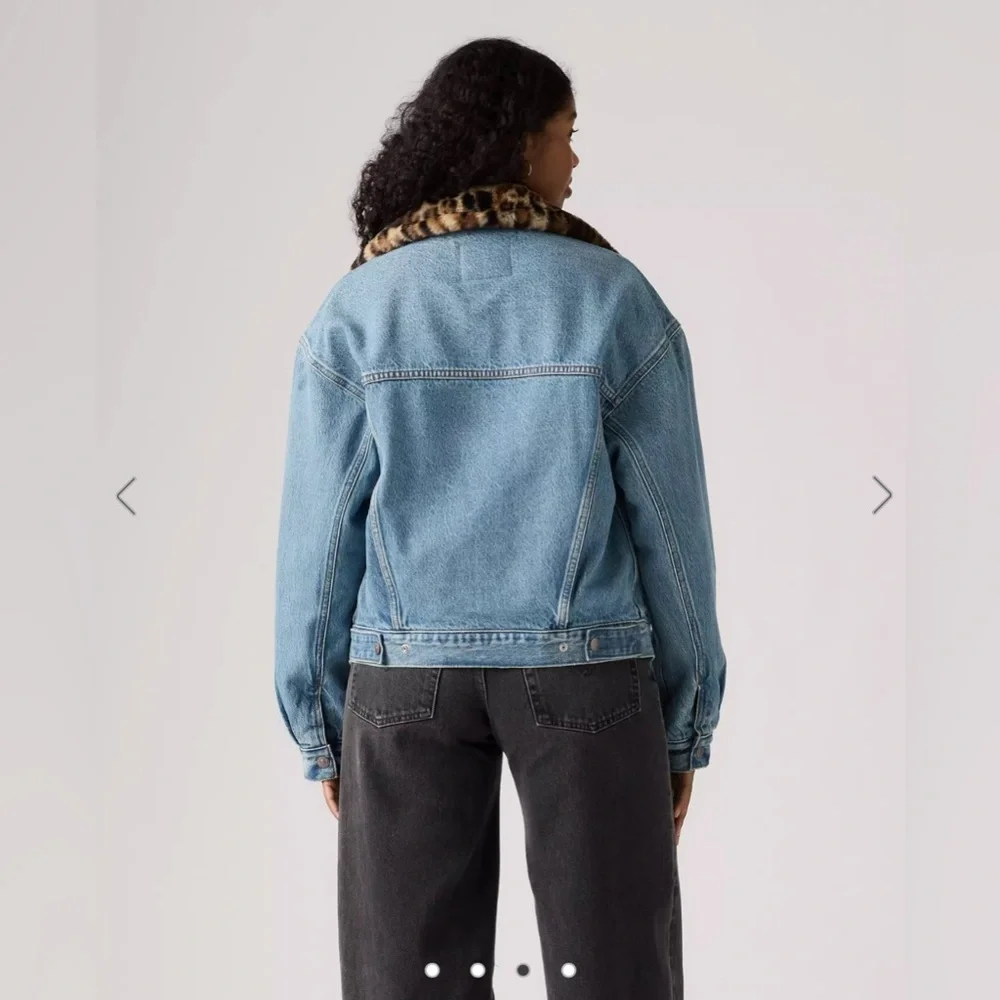 Levi's 90s Fur Trucker Jacket - Picture 6 of 7
